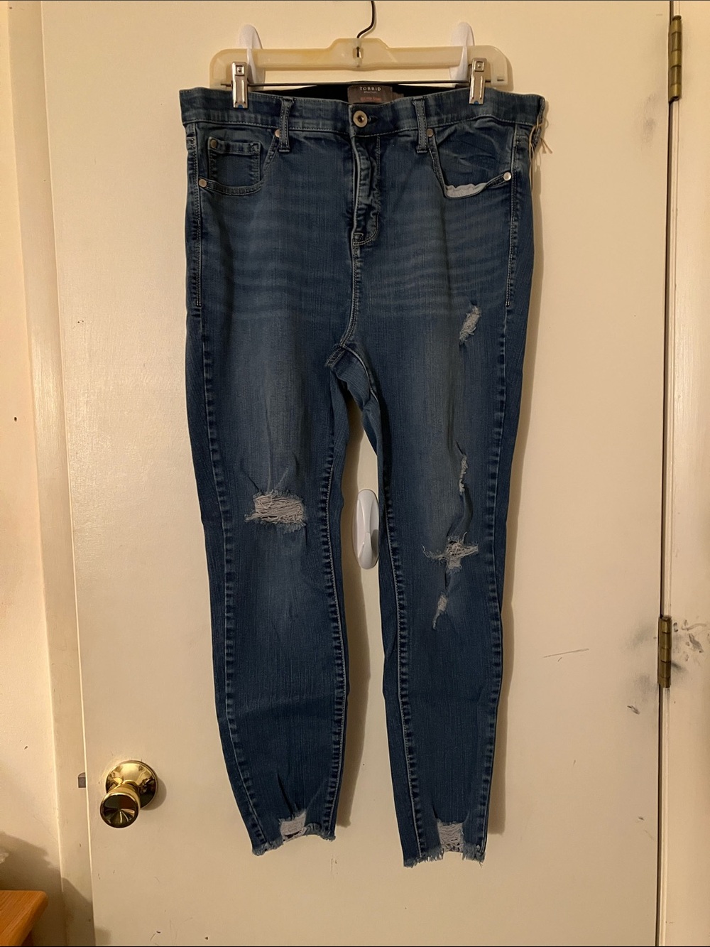 torrid Size 16R Distressed Navy-Blue Sky High Skinny Premium Stretch Jeans